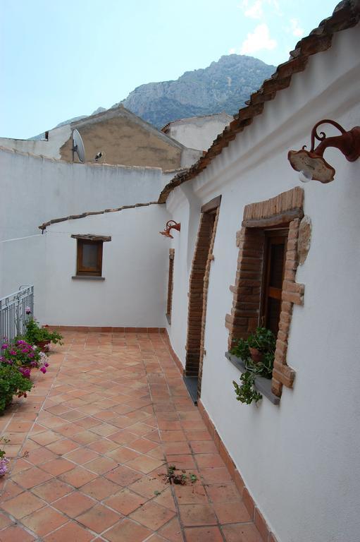 Rifugio Di Galte Bed & Breakfast Galtelli Bagian luar foto